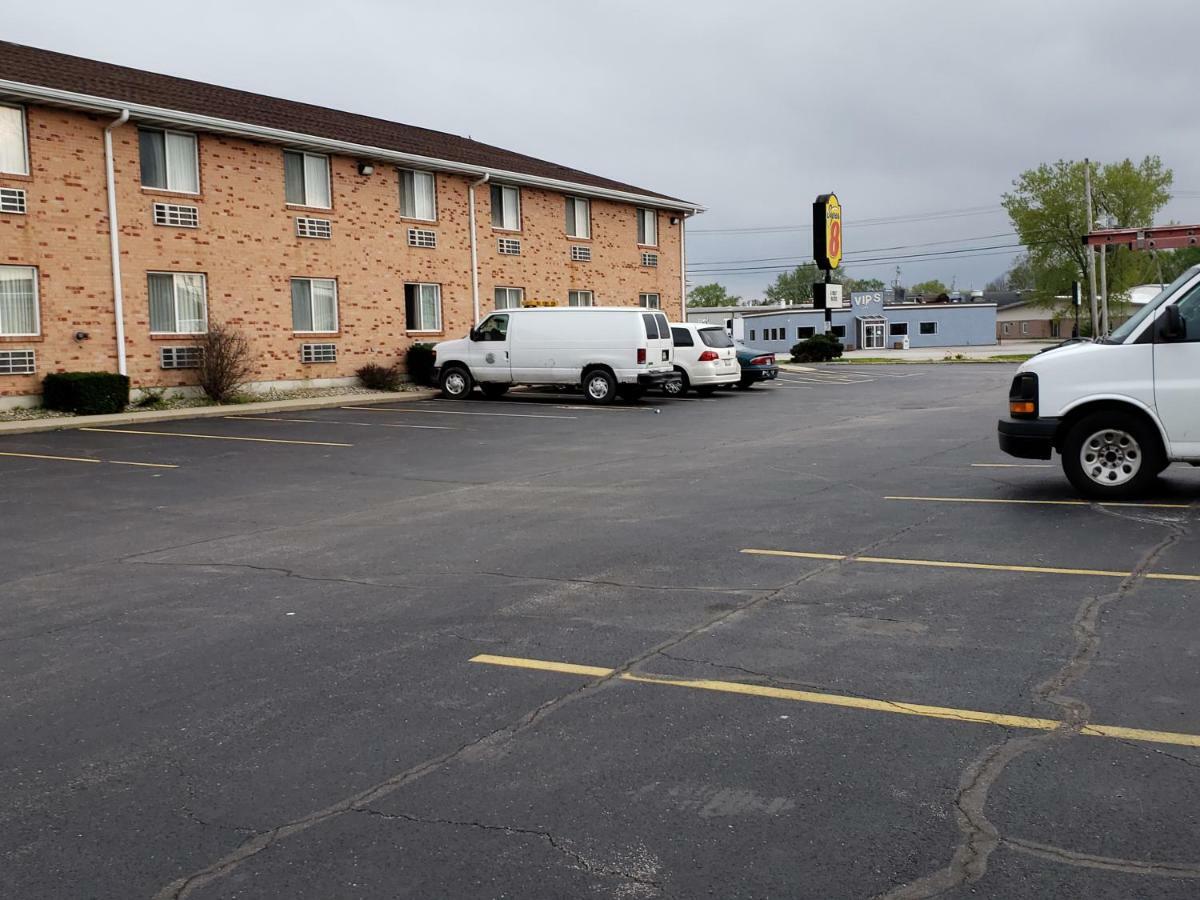 Hotel Super 8 By Wyndham Gilman Exterior foto